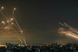 Hệ thống 'Vòm Sắt' của Israel có thể đánh chặn mọi rocket? Ảnh: FT