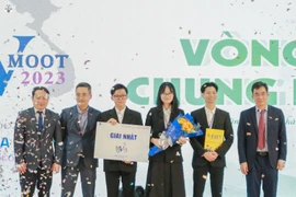 Trường Đại học Luật Hà Nội giành giải nhất cuộc thi Phiên tòa giả định 2023