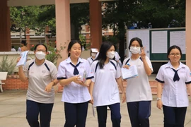 Đề Văn ra Vợ nhặt, thí sinh 'bơi' theo Tràng 