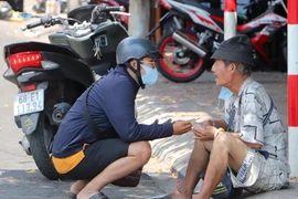 Tình người miền Tây trong dịch COVID-19