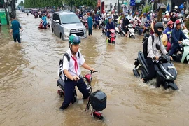 Video: Nỗi khổ của người dân mùa 'nước ngập'