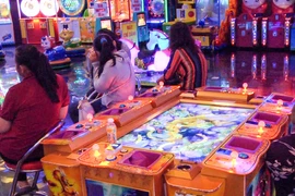 40 người đánh bạc trong một trung tâm thương mại ở Rạch Giá