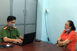 Bà Trần Thị Tuyến tại cơ quan Công an. Ảnh: Công an Sóc Trăng