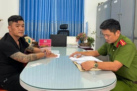 1 phụ nữ đang đi đổ rác bị cướp dây chuyền vàng ở Phú Quốc 