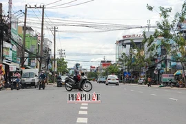 Đoạn đường 'lạ lắm' ở Cần Thơ còn 16/30 hộ chưa bàn giao mặt bằng