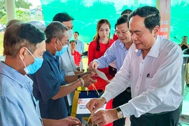 Phó Chủ tịch Quốc hội Trần Thanh Mẫn thăm, tặng quà Tết tại Bạc Liêu