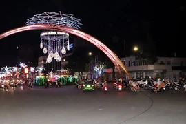 Người dân Cần Thơ nô nức đón giao thừa