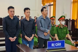 Kiên Giang: Tuyên phạt tù 3 bị cáo buôn dầu lậu