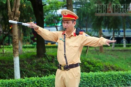 CSGT Cần Thơ ra quân xử lý xe tự chế, xe kéo