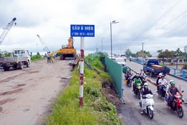 Dự án nâng tĩnh không 11 cây cầu phía Nam: Nhiều công trình tại Cần Thơ chậm tiến độ