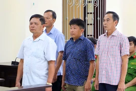 Đang xét xử hai cựu phó chủ tịch huyện trong vụ sai phạm tại cụm dân cư vượt lũ Hậu Giang