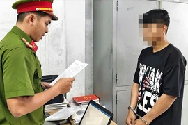  Bắt tạm giam thanh niên cướp giật điện thoại của bé 9 tuổi