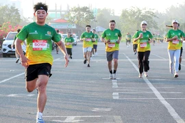 Hơn 1.000 người tham gia giải chạy do Công an An Giang tổ chức