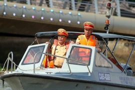 CSGT thủy Cần Thơ bảo đảm an toàn tuyệt đối cho lễ hội tống ôn