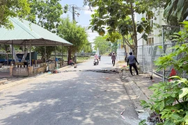 Vụ đường ra vào khu dân cư bị rào chắn: Yêu cầu giữ nguyên hiện trạng tuyến đường