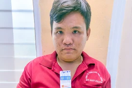 Bắt tạm giam thanh niên nhiều lần xâm hại bé gái hàng xóm 