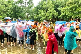 Thầy trò ở Quảng Nam diễn tập ứng phó sóng thần