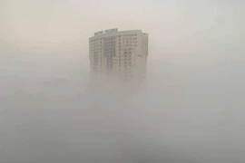 Hà Nội chìm trong sương mù như Sa Pa