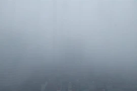 Hà Nội chìm trong sương mù