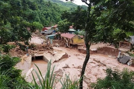 Bão chưa đổ bộ, đã có 8 người thương vong do mưa lũ