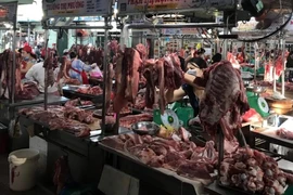 Giá heo hơi giảm gần 20.000 đồng/kg