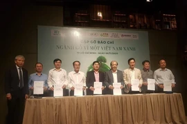 Các hiệp hội gỗ Việt cam kết “Nói không với gỗ bất hợp pháp“