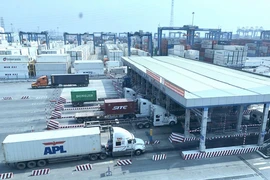 Bộ Công Thương lo lắng về tình trạng ùn tắc tại cảng Cát Lái 