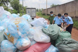 Mua 1 tấn khẩu trang y tế lỗi về tái chế bán kiếm lời