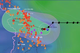 Không có 'dòng dẫn đường', áp thấp nhiệt đới vẫn chưa vào đất liền