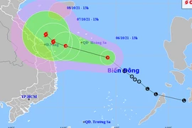 Trung bộ sắp có đợt mưa đặc biệt lớn, khả năng có liên tiếp 2 cơn bão
