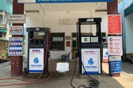 Treo biển 'về ăn cơm' nghỉ không bán, 1 cửa hàng xăng bị phạt 10 triệu