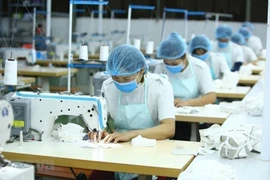 Dòng người kéo về quê, hai ngành với 3,4 triệu lao động lo đứt gãy