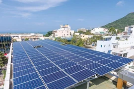 Lập 3 đoàn kiểm tra các dự án điện mặt trời mái nhà