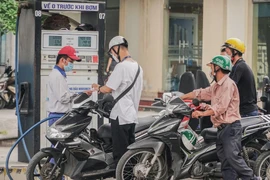 Ngày mai, Bộ Công Thương chưa điều chỉnh giá xăng dầu 