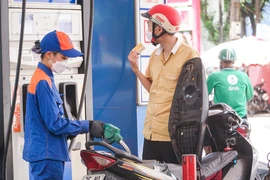 Giá dầu tăng hơn 1.800 đồng/lít từ 15 giờ hôm nay
