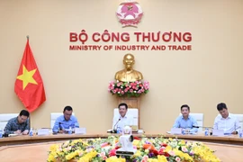 'Tranh cãi' về mua điện mặt trời mái nhà giá 0 đồng