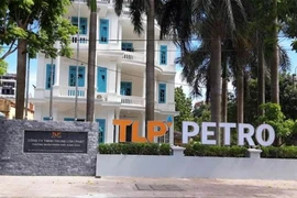 Rút giấy phép xuất, nhập khẩu xăng dầu của một công ty đầu mối