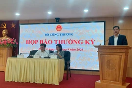 Vụ kẹo rau củ Kera: Bộ Công Thương xử phạt Tập đoàn Chị em Rọt và hoa hậu Thuỳ Tiên 