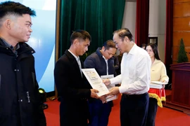 Nhiều người dân chủ động viết đơn xin thoát nghèo và nhường quyền hỗ trợ cho hộ khác