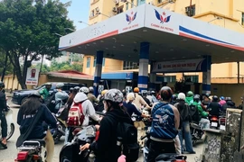 Chỉ trong hai ngày, xăng A95 tăng thêm gần 7.000 đồng/lít, dầu hỏa hơn 15.000 đồng/lít