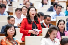 Đại biểu: Đề nghị nghiêm cấm xếp chương trình học liên kết xen kẽ giờ học chính khóa
