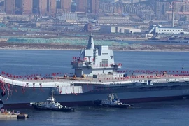 Trung Quốc lo tàu sân bay hóa 'sắt vụn' vì sứa biển