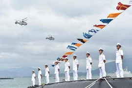 Thủ tướng dự lễ thượng cờ 2 tàu ngầm Đà Nẵng, BR-VT