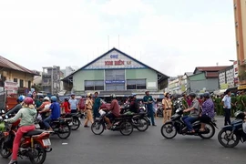 Cháy cạnh chợ Kim Biên