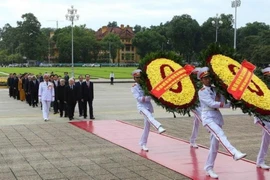 Lãnh đạo Đảng, Nhà nước vào Lăng viếng Chủ tịch Hồ Chí Minh