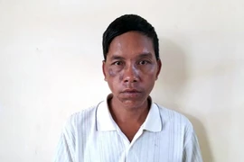 Đến nhà người quen hiếp dâm 2 chị em 
