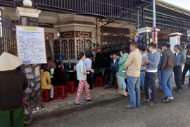 Khởi tố nhóm nổ súng, đánh chết người nhận nợ thay
