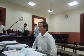 Cựu giám đốc Sở Y tế Long An kêu oan, tòa hoãn xử