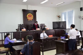 Người xưng 'Ban chỉ đạo quận 7': Bị cáo mượn thẻ công vụ từ người quen