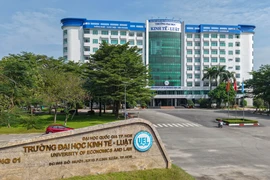 'Kiềng ba chân' tạo nền tảng phát triển cho Trường Đại học Kinh tế – Luật